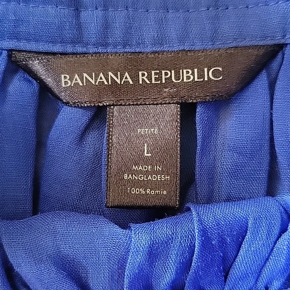 Banana Republic vibrant effortless